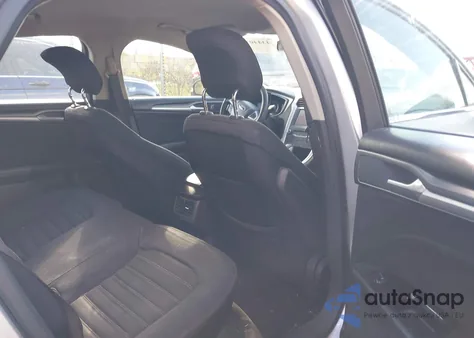 2013 Ford Fusion Se z USA, uszkodzony, nr VIN 3FA6P0H72DR138688